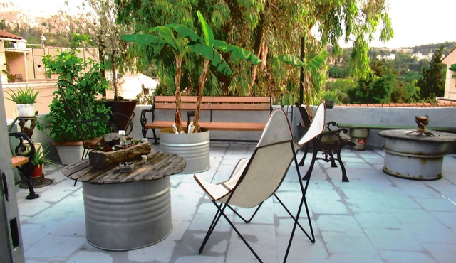 Y guest house an alternative under acropolis hill in Athens