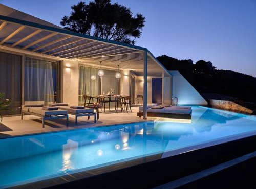 Yoma Cove Suites in Volimes