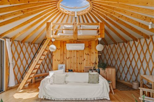Yurt Kalamaki Seaside Glamping in Tympáki