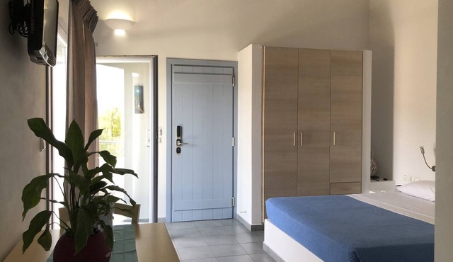 Zathea Apartments in Kithira