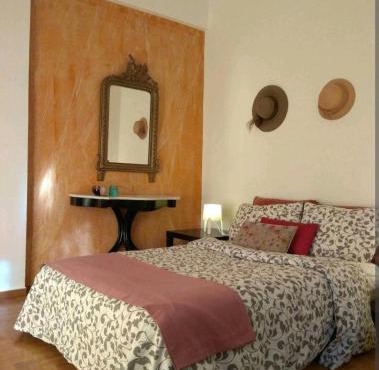 Zizi room in Athens