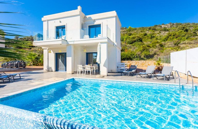 109 m² Villa ∙ 3 bedrooms ∙ 7 guests in Elios Proni