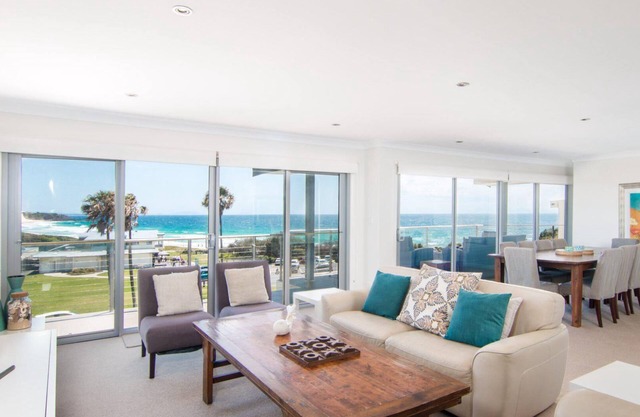 12 Cliff Road - Across from One Mile Beach!