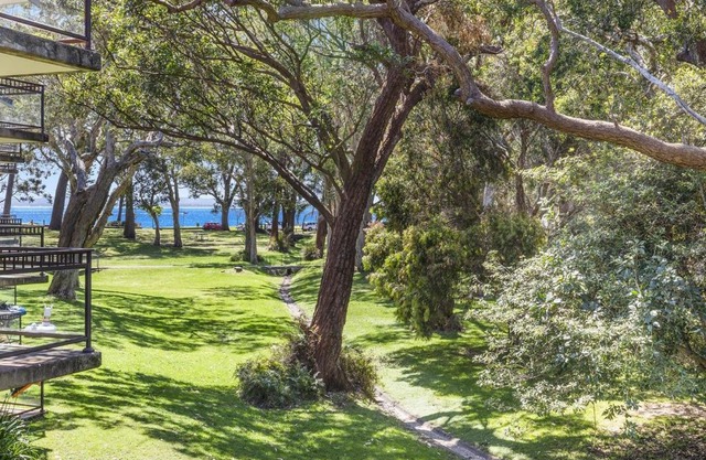 30 Bay Parklands