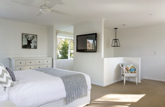 ALLAMBEA - MOUNT ELIZA