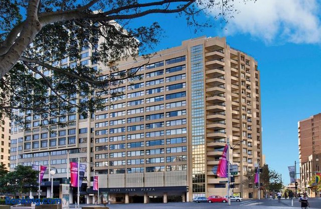 Apartment at College St