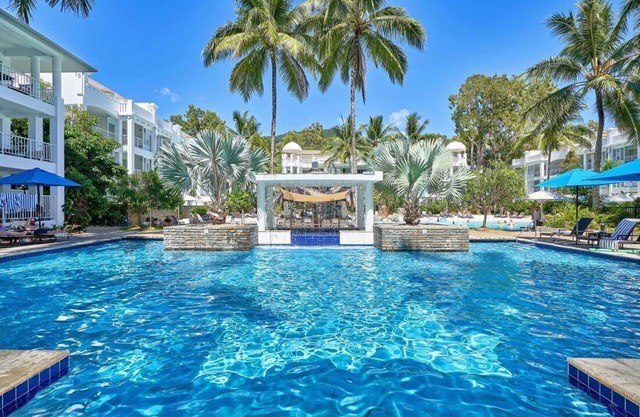 Beach Club 3 Bedroom Oceanview Apartment Palm Cove