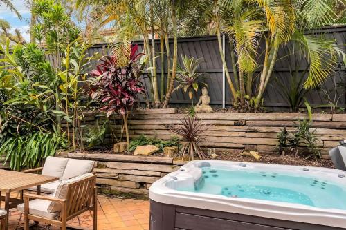 Blissful Bushland Spa Retreat