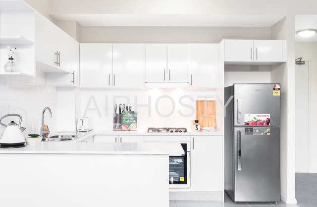 Brand new modern loft next to Penrith town center