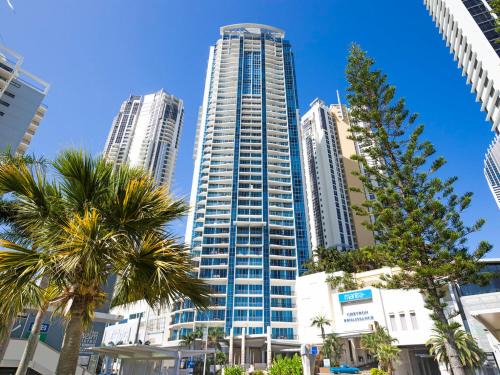 Chevron Renaissance Surfers Paradise 