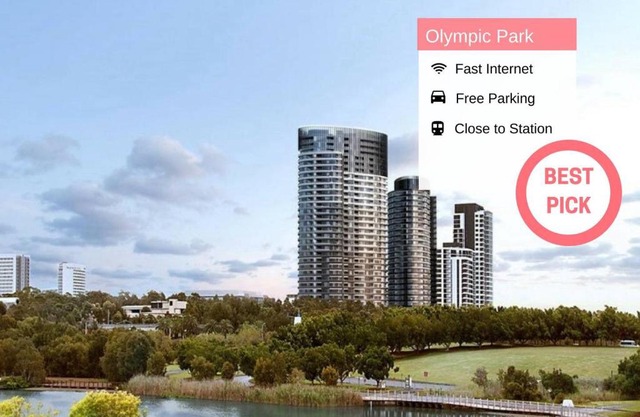 City View 2BR APT @ Olympic Park | FREE PARKING