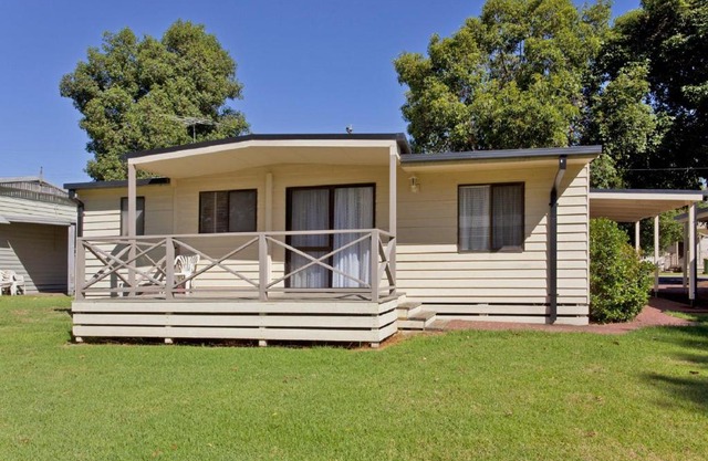Cottage Hume Resort 