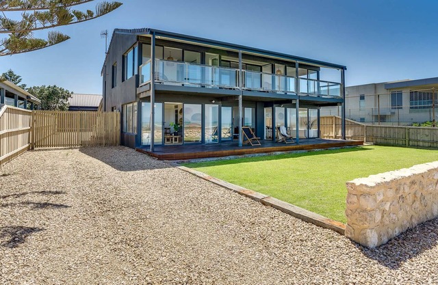 Esplanade Escape - Middleton-Luxury