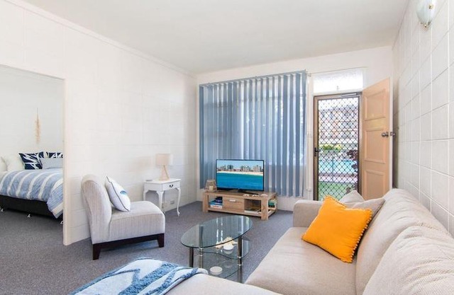 Forster Holiday Lodge 4 - Central location!