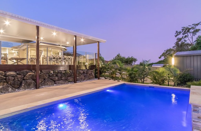 GOLD COAST SURFERS PARADISE THEME PARKS RELAXING RETREAT WITH HEATED POOL.