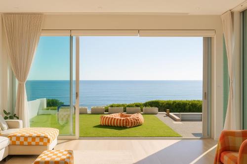 Henley Beachfront Luxury Home With Private Pool, Spa And Sauna!
