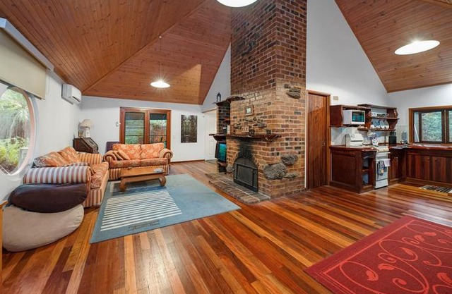 Hunchy Hideaway