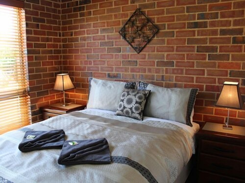 Jana Manor 4 Townhouse Swan Hill