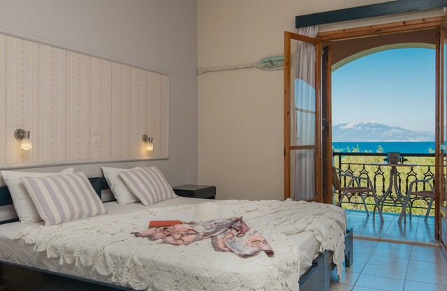 Kavos Psarou Comfortable By The Sea, Sea View Studio in Zakynthos