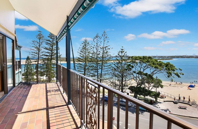 Lowanna Bulcock Beach Esplanade 