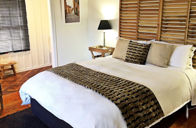 Mirriyindi - Unique Berrima escape for 7 in the Southern Highlands - 4pm check out Sundays