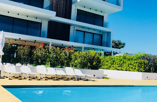 New modern ground duplex 310m2 with large private pool and garden near the sea. in Ελληνικό