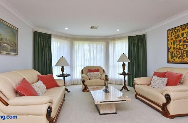 Noble Willow Homestead Lovedale. Super Spacious, with views and pool
