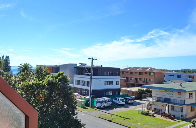 Paragon Apartment 8 - walk to the beach