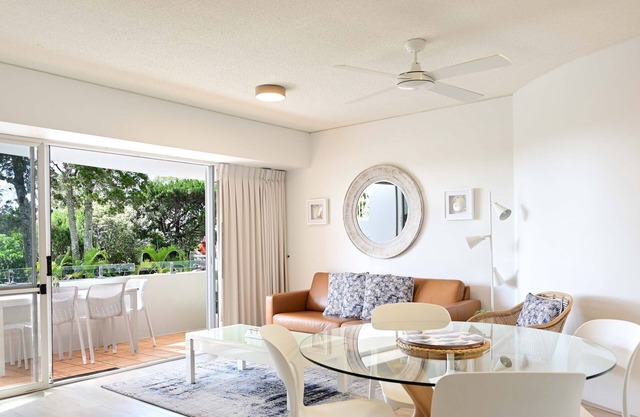 Picture Point 4 Beautifully renovated apartment, great location
