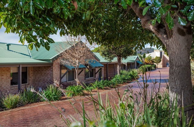 Quality Apartments Banksia Gardens WA