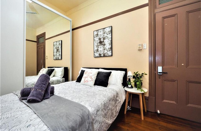 Quiet Private Room In Strathfield 3min to Train Station 8 - ROOM ONLY