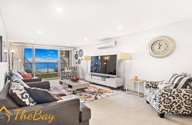Shoal Bay 