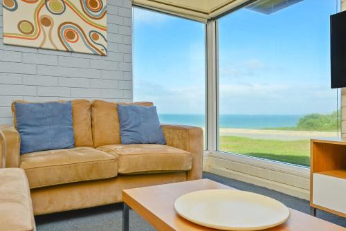 South Seas - Port Elliot Beachfront Apt - Wifi