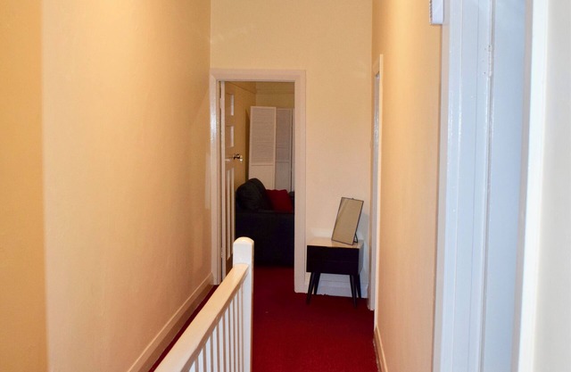 Spacious 3 Bed Apt in Vibrant Haberfield