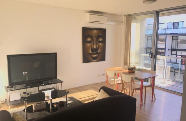 Spacious One Bedroom Apartment in Marrickville