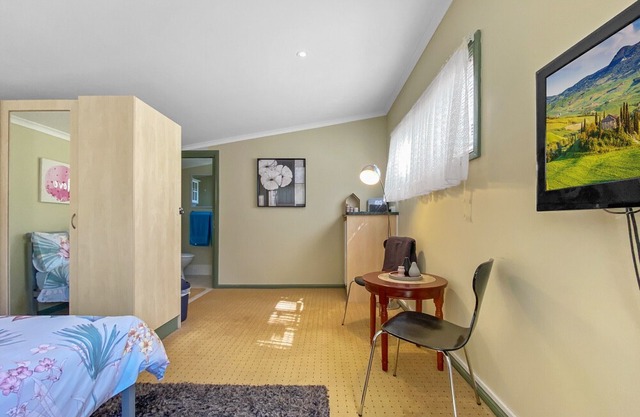 Studio Four - Studio Apartment, Sleeps 2