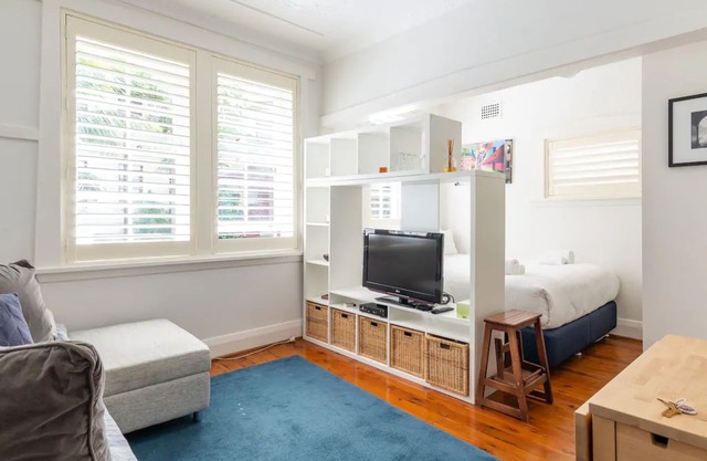 Stylish Art Deco Studio In Rushcutters Bay