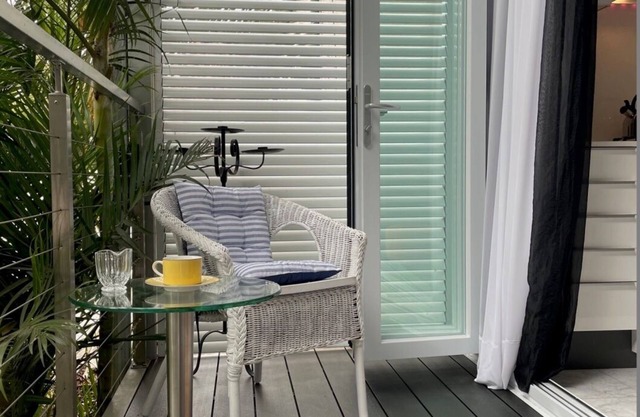 'The Cabana' /Loft, Brand New, Garden Setting, Private, Peaceful, Erskineville