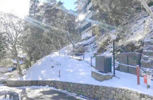 Two bedroom Unit with Amazing Mountain Views