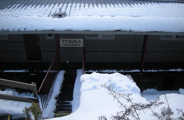 Tyrola 2 With Parking
