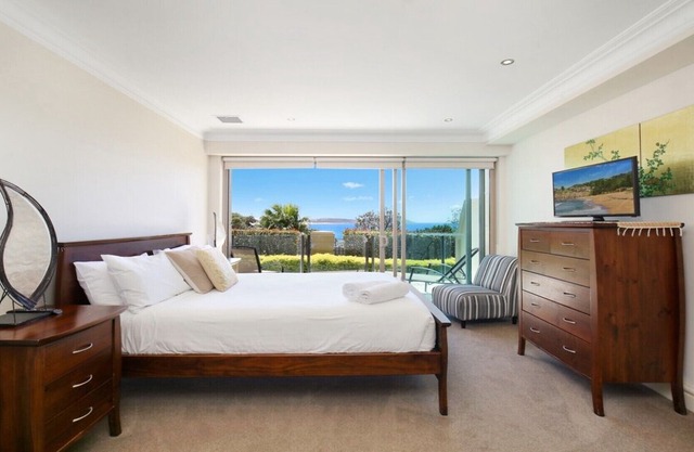 Unit 2 - 3 Bedroom Part Ocean View