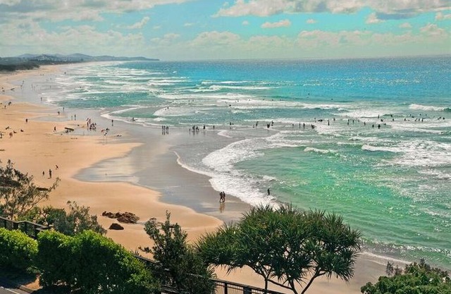 Unit 8, Phoenix Apartments, 1736 David Low Way, Coolum Beach, Linen Included, 500 Bond