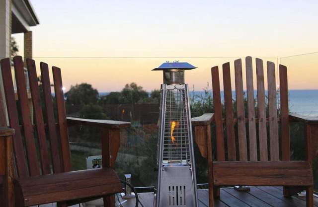 Whale Watch for Four Gerringong