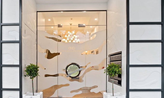 Port Melbourne Apartment | 100 m² Apartment ∙ 2 bedrooms ∙ 4 guests