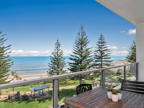 Coolangatta Apartment | 100 m² Apartment ∙ 2 bedrooms ∙ 4 guests