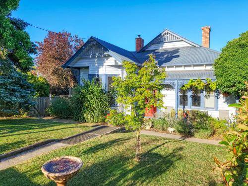 Hepburn Springs House | 100 m² House ∙ 3 bedrooms ∙ 6 guests