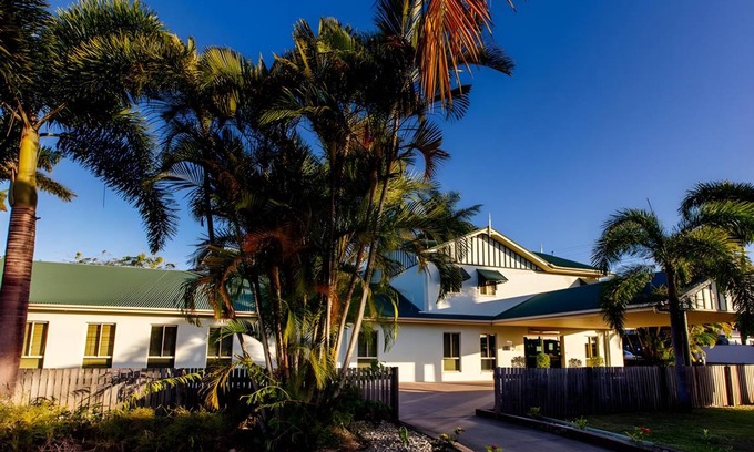 West Mackay Hotel | 100 m² Motel ∙ 127 guests