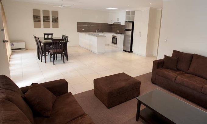 Moama Resort | 100 m² Resort ∙ 3 bedrooms ∙ 127 guests