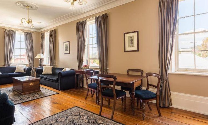 Battery Point Apartment | 100 m² Serviced apartment ∙ 2 bedrooms ∙ 10 guests