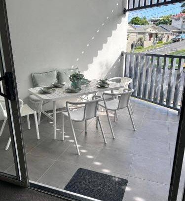 Manly Apartment | 101 m² Apartment ∙ 2 bedrooms ∙ 5 guests
